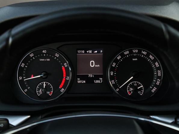 Skoda Octavia IV (A8) с пробегом 2022 года, цена 2 760 000 рублей, 59122 км, лифтбек, Автокод Объявления