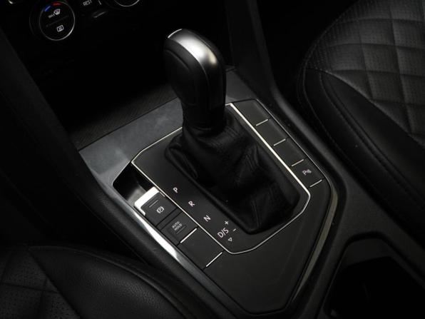 Volkswagen Tiguan II с пробегом 2020 года, цена 2 799 050 рублей, 46582 км, внедорожник, Автокод Объявления