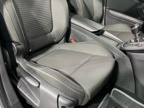 Renault Scenic IV с пробегом 2017 года, цена 1 499 000 рублей, 151575 км, компактвэн, Автокод Объявления