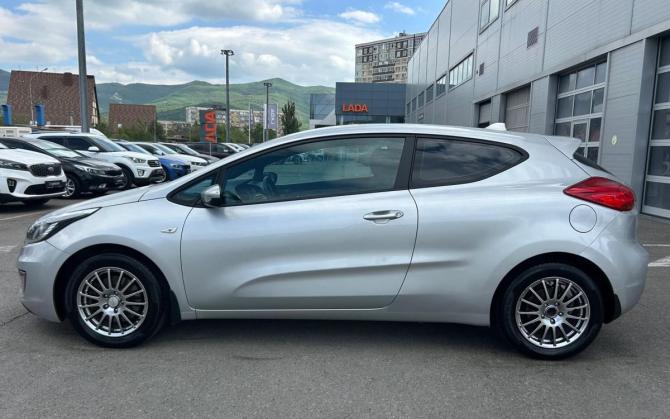 Kia Ceed II с пробегом 2014 года, цена 980 000 рублей, 157000 км, хэтчбек, Автокод Объявления
