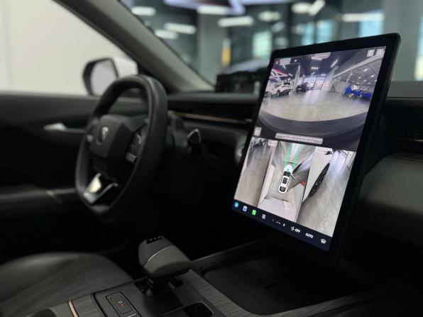 Changan Lamore с пробегом 2024 года, цена 2 150 000 рублей, 26850 км, седан, Автокод Объявления