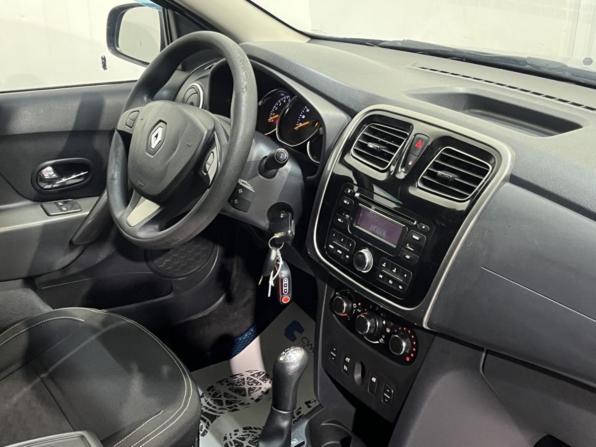 Renault Logan II с пробегом 2016 года, цена 660 700 рублей, 196712 км, седан, Автокод Объявления