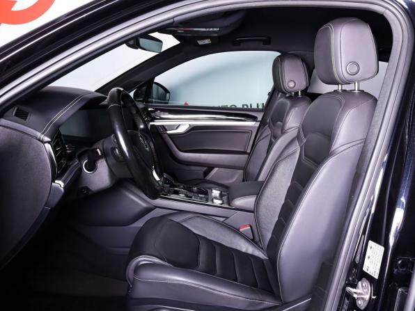Volkswagen Touareg III с пробегом 2019 года, цена 4 100 000 рублей, 137197 км, внедорожник, Автокод Объявления