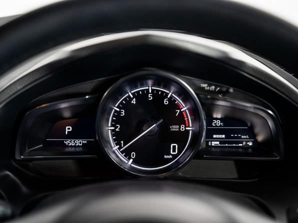 Mazda Axela III Рестайлинг с пробегом 2017 года, цена 1 370 000 рублей, 45690 км, хэтчбек, Автокод Объявления