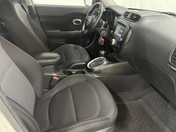 Kia Soul II Рестайлинг с пробегом 2018 года, цена 2 100 000 рублей, 40198 км, хэтчбек, Автокод Объявления