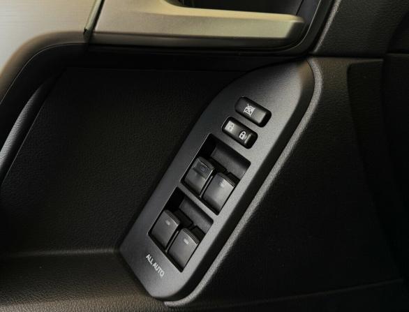 Toyota Land Cruiser Prado 150 Series Рестайлинг 2 с пробегом 2019 года, цена 4 175 000 рублей, 250615 км, внедорожник, Автокод Объявления