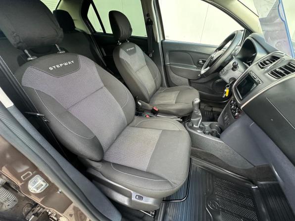 Renault Logan II Рестайлинг с пробегом 2019 года, цена 1 120 000 рублей, 71397 км, седан, Автокод Объявления