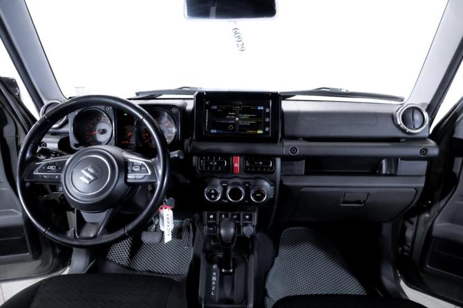 Suzuki Jimny IV с пробегом 2020 года, цена 2 299 000 рублей, 111457 км, внедорожник, Автокод Объявления