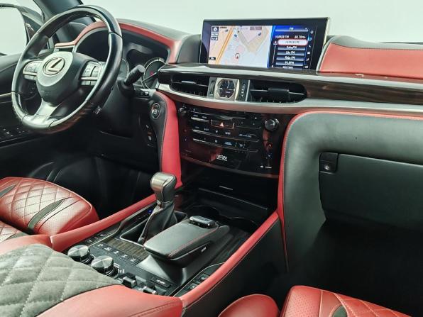Lexus LX III Рестайлинг 2 с пробегом 2019 года, цена 7 775 000 рублей, 126708 км, внедорожник, Автокод Объявления