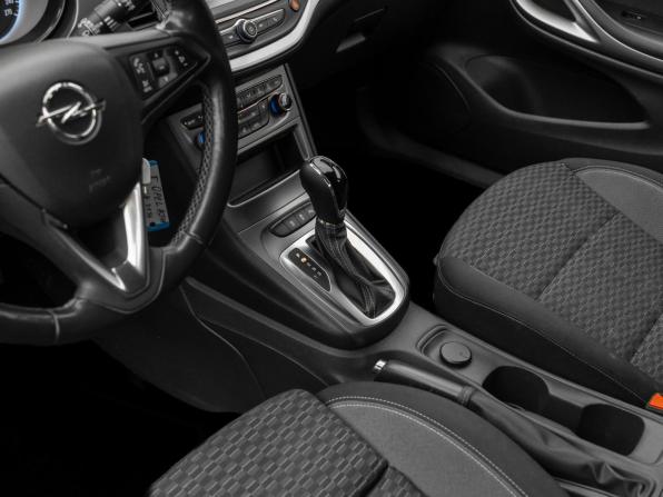 Opel Astra K Рестайлинг с пробегом 2021 года, цена 1 350 000 рублей, 213042 км, универсал, Автокод Объявления