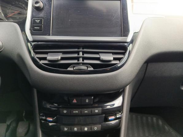 Peugeot 208 I с пробегом 2013 года, цена 570 000 рублей, 166000 км, хэтчбек, Автокод Объявления