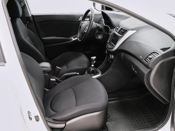 Hyundai Solaris I Рестайлинг с пробегом 2015 года, цена 803 000 рублей, 180800 км, седан, Автокод Объявления