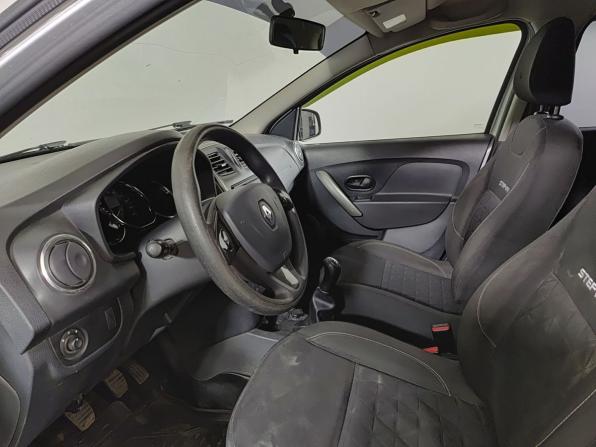Renault Sandero II с пробегом 2018 года, цена 855 000 рублей, 157000 км, хэтчбек, Автокод Объявления