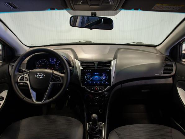 Hyundai Solaris I Рестайлинг с пробегом 2016 года, цена 985 000 рублей, 115318 км, седан, Автокод Объявления