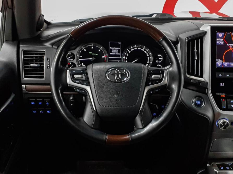 Toyota Land Cruiser 200 Series Рестайлинг 2 Москва  - изображение 12