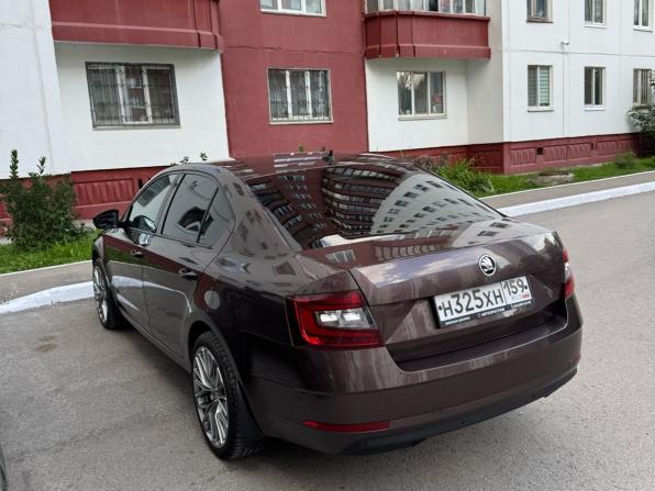 Skoda Octavia III (A7) Рестайлинг с пробегом 2019 года, цена 1 997 000 рублей, 61463 км, лифтбек, Автокод Объявления