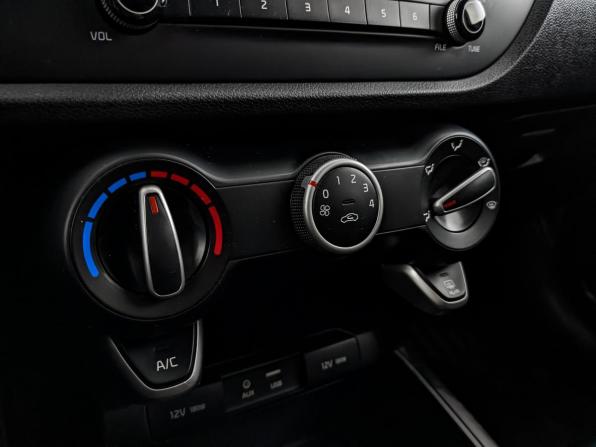 Kia Rio IV с пробегом 2017 года, цена 1 225 000 рублей, 95319 км, седан, Автокод Объявления