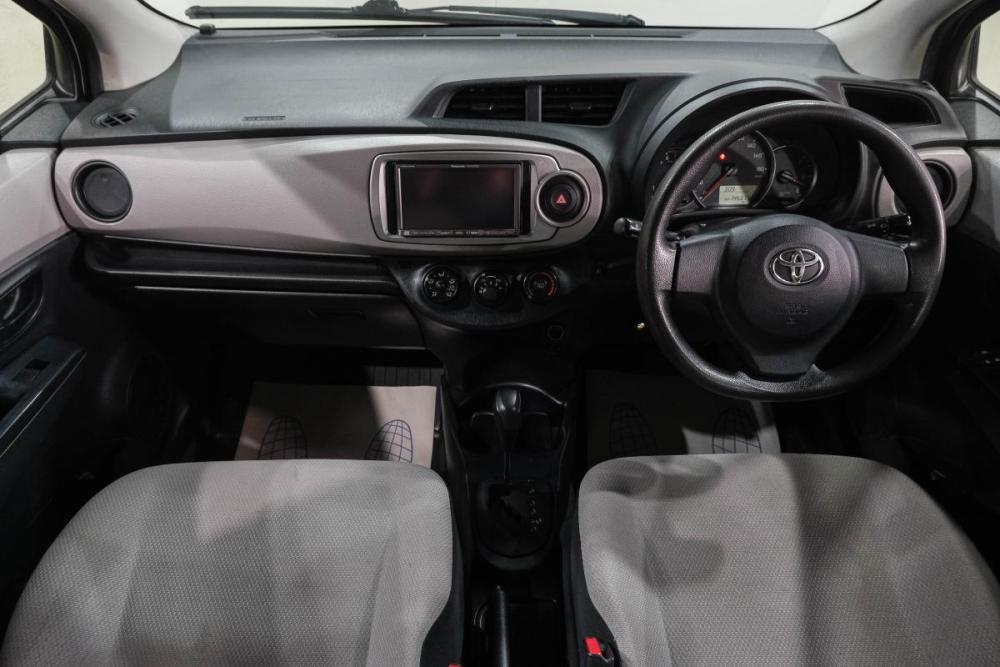Toyota Vitz III (XP130) Новокузнецк  - изображение 19