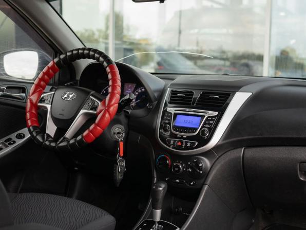 Hyundai Solaris I с пробегом 2011 года, цена 780 000 рублей, 142438 км, седан, Автокод Объявления
