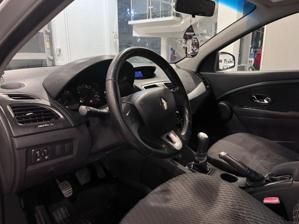 Renault Fluence I с пробегом 2012 года, цена 580 000 рублей, 192537 км, седан, Автокод Объявления