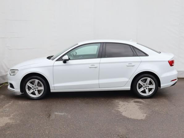 Audi A3 III (8V) Рестайлинг с пробегом 2018 года, цена 1 999 000 рублей, 118225 км, седан, Автокод Объявления