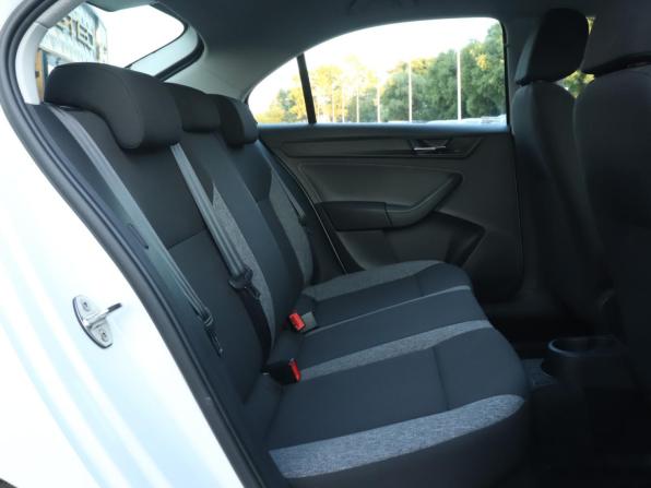 Skoda Rapid II с пробегом 2022 года, цена 1 660 000 рублей, 53426 км, лифтбек, Автокод Объявления