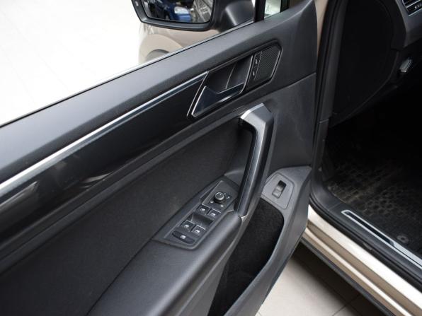 Volkswagen Tiguan II с пробегом 2018 года, цена 2 405 000 рублей, 73063 км, внедорожник, Автокод Объявления