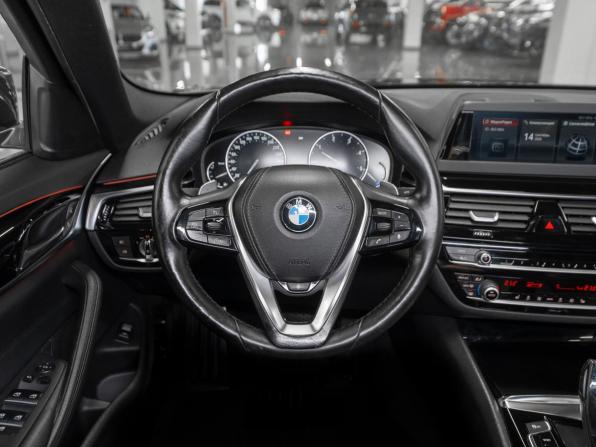 BMW 5 серии VII (G30/G31/G38) с пробегом 2018 года, цена 2 740 000 рублей, 159557 км, седан, Автокод Объявления