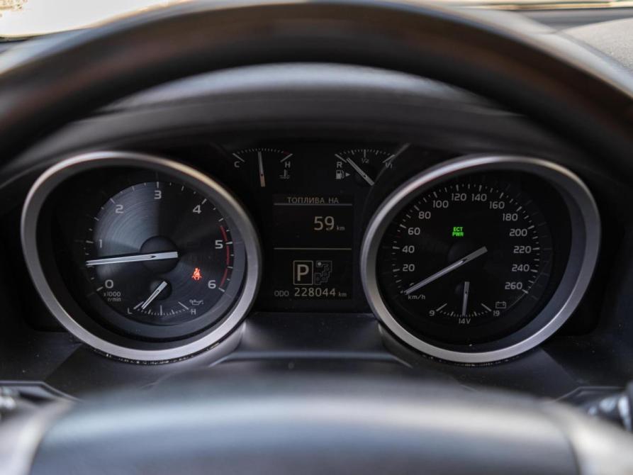 Toyota Land Cruiser 200 Series Рестайлинг 1 Сочи  - изображение 22