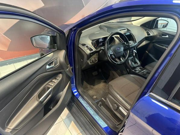 Ford Kuga II Рестайлинг с пробегом 2017 года, цена 1 679 000 рублей, 64000 км, внедорожник, Автокод Объявления