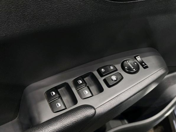 Hyundai Solaris II с пробегом 2020 года, цена 1 550 000 рублей, 68623 км, седан, Автокод Объявления