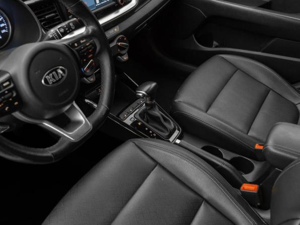 Kia Stonic I с пробегом 2019 года, цена 1 790 000 рублей, 84027 км, внедорожник, Автокод Объявления