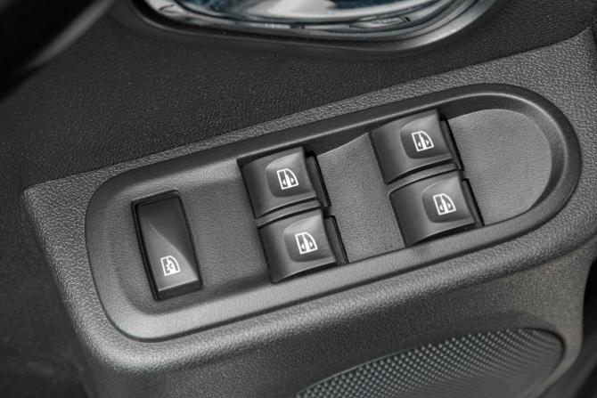 Renault Duster I Рестайлинг с пробегом 2019 года, цена 1 459 000 рублей, 140000 км, внедорожник, Автокод Объявления