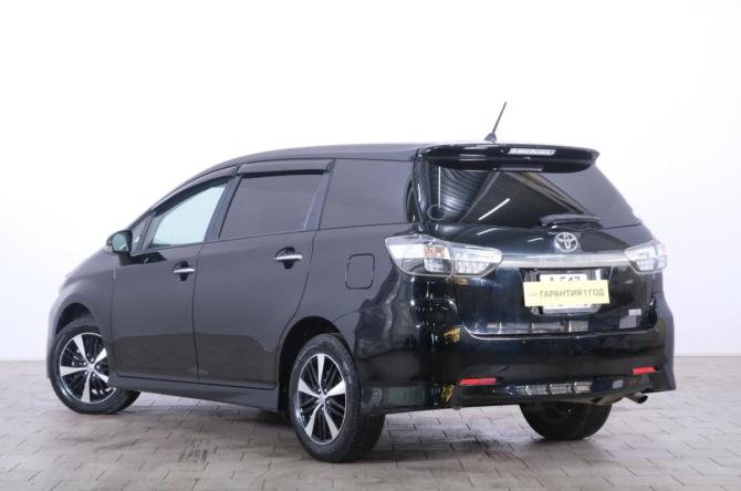 Toyota Wish II Рестайлинг с пробегом 2014 года, цена 1 689 000 рублей, 75000 км, минивэн, Автокод Объявления