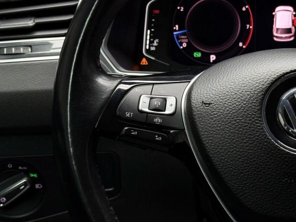 Volkswagen Tiguan II с пробегом 2019 года, цена 2 599 000 рублей, 128038 км, внедорожник, Автокод Объявления