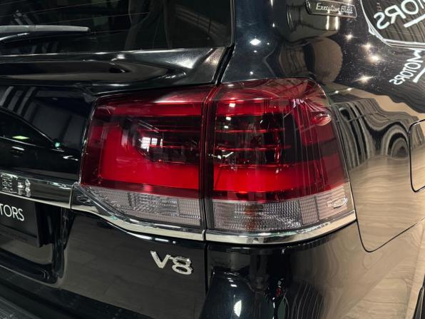 Toyota Land Cruiser 200 Series Рестайлинг 2 с пробегом 2016 года, цена 5 750 000 рублей, 203800 км, внедорожник, Автокод Объявления