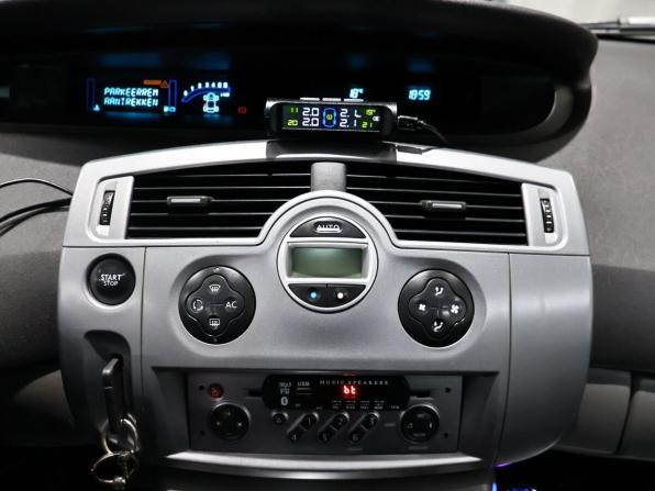 Renault Scenic II Рестайлинг с пробегом 2009 года, цена 536 000 рублей, 283551 км, компактвэн, Автокод Объявления