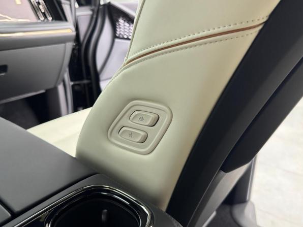 GAC M8 с пробегом 2023 года, цена 5 490 000 рублей, 10 км, минивэн, Автокод Объявления