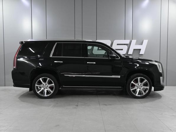 Cadillac Escalade IV с пробегом 2016 года, цена 4 500 000 рублей, 107309 км, внедорожник, Автокод Объявления