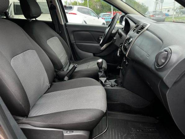 Renault Sandero II Рестайлинг с пробегом 2020 года, цена 1 049 000 рублей, 50300 км, хэтчбек, Автокод Объявления