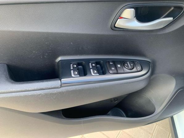 Kia Rio IV с пробегом 2019 года, цена 1 299 900 рублей, 198992 км, хэтчбек, Автокод Объявления