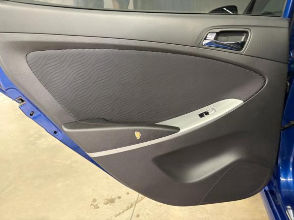 Hyundai Solaris I с пробегом 2013 года, цена 897 000 рублей, 102518 км, хэтчбек, Автокод Объявления