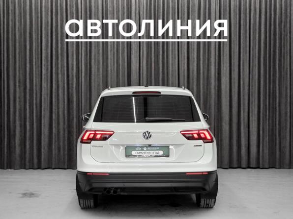 Volkswagen Tiguan II с пробегом 2020 года, цена 2 199 000 рублей, 135000 км, внедорожник, Автокод Объявления
