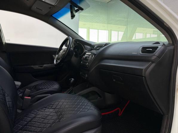 Kia Rio III Рестайлинг с пробегом 2016 года, цена 935 000 рублей, 204860 км, седан, Автокод Объявления