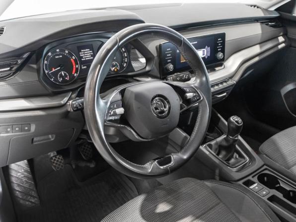 Skoda Octavia IV (A8) с пробегом 2021 года, цена 2 550 000 рублей, 62434 км, лифтбек, Автокод Объявления
