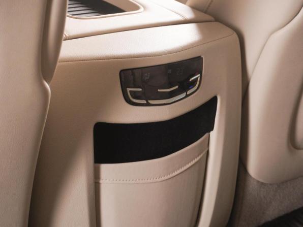 Cadillac Escalade IV с пробегом 2018 года, цена 6 340 000 рублей, 83870 км, внедорожник, Автокод Объявления