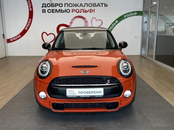 Mini Hatch III (F55/F56) Рестайлинг с пробегом 2019 года, цена 2 650 000 рублей, 15057 км, хэтчбек, Автокод Объявления