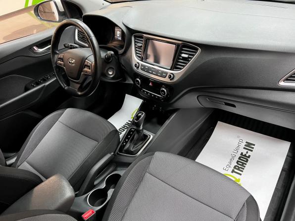 Hyundai Solaris II с пробегом 2018 года, цена 1 545 000 рублей, 89195 км, седан, Автокод Объявления