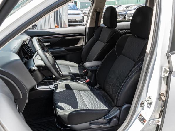 Mitsubishi Outlander III Рестайлинг 3 с пробегом 2021 года, цена 2 665 000 рублей, 60589 км, внедорожник, Автокод Объявления