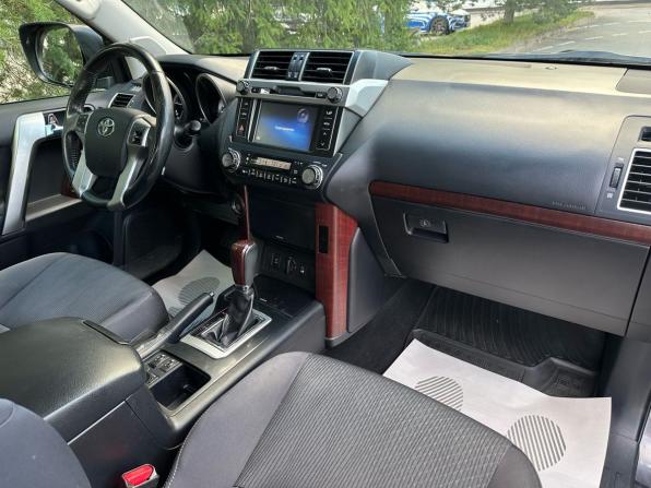 Toyota Land Cruiser Prado 150 Series Рестайлинг 1 с пробегом 2014 года, цена 2 949 000 рублей, 230801 км, внедорожник, Автокод Объявления